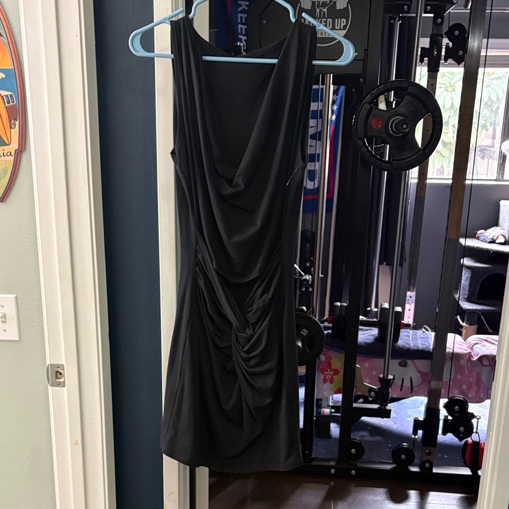 Elegant Black Sleeveless Dress
